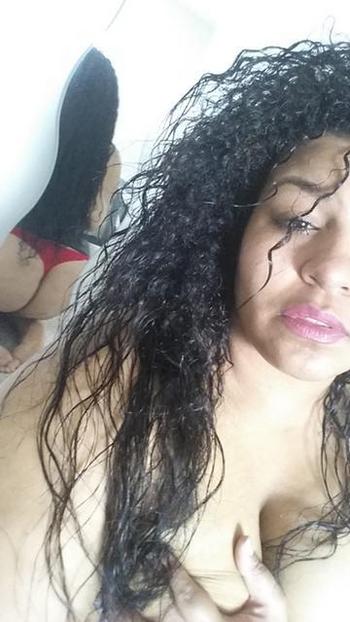 , 25  female escort, Seattle