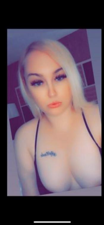 Renea, 26  female escort, Seattle