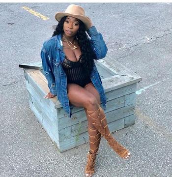 2064277114, 25 Mixed female escort, Seattle
