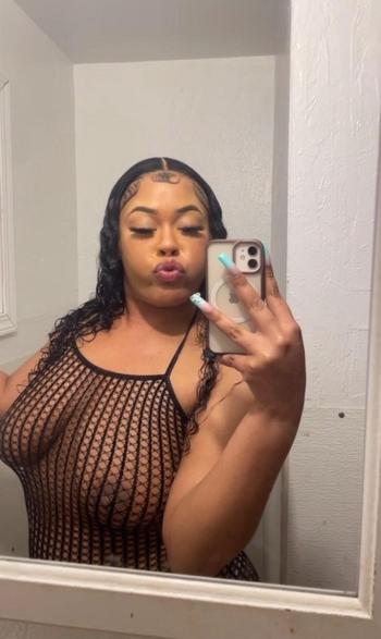 cedes, 21  female escort, Seattle