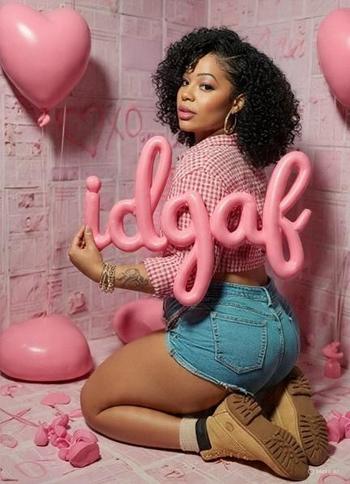 Gia, 37  female escort, Seattle