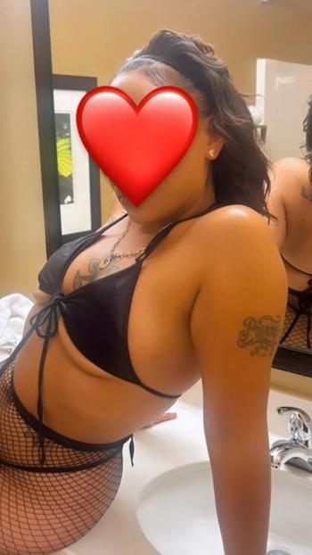 karmen, 27  female escort, Seattle