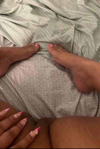     LilTemptation, 26  female escort, Seattle