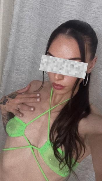 Honey, 28  female escort, Seattle