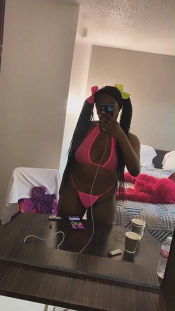 Cocoa, 20  female escort, Seattle