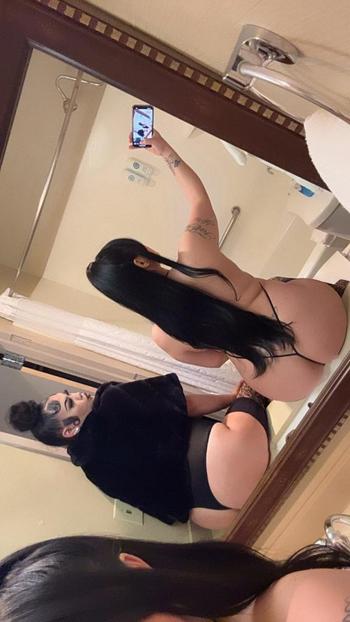 Diamond, 26  female escort, Seattle