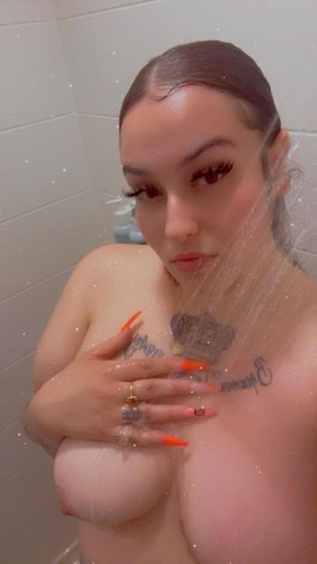 Bella, 27  female escort, Seattle