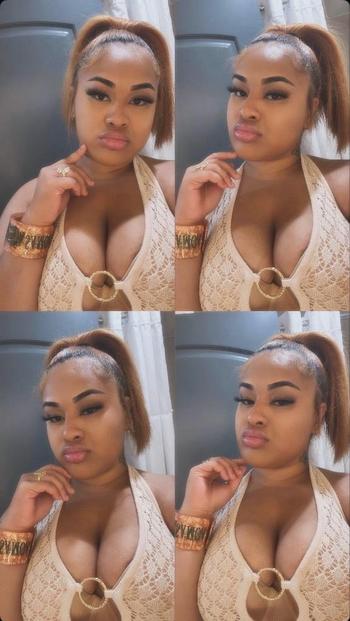 Diamond, 22  female escort, Seattle