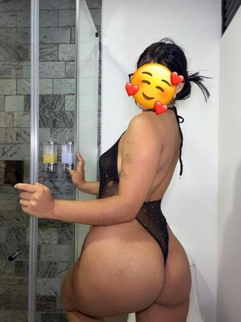 206-699-1250, 24  female escort, Seattle
